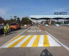 2종 수용성 차선 (문자 및 기호 외)